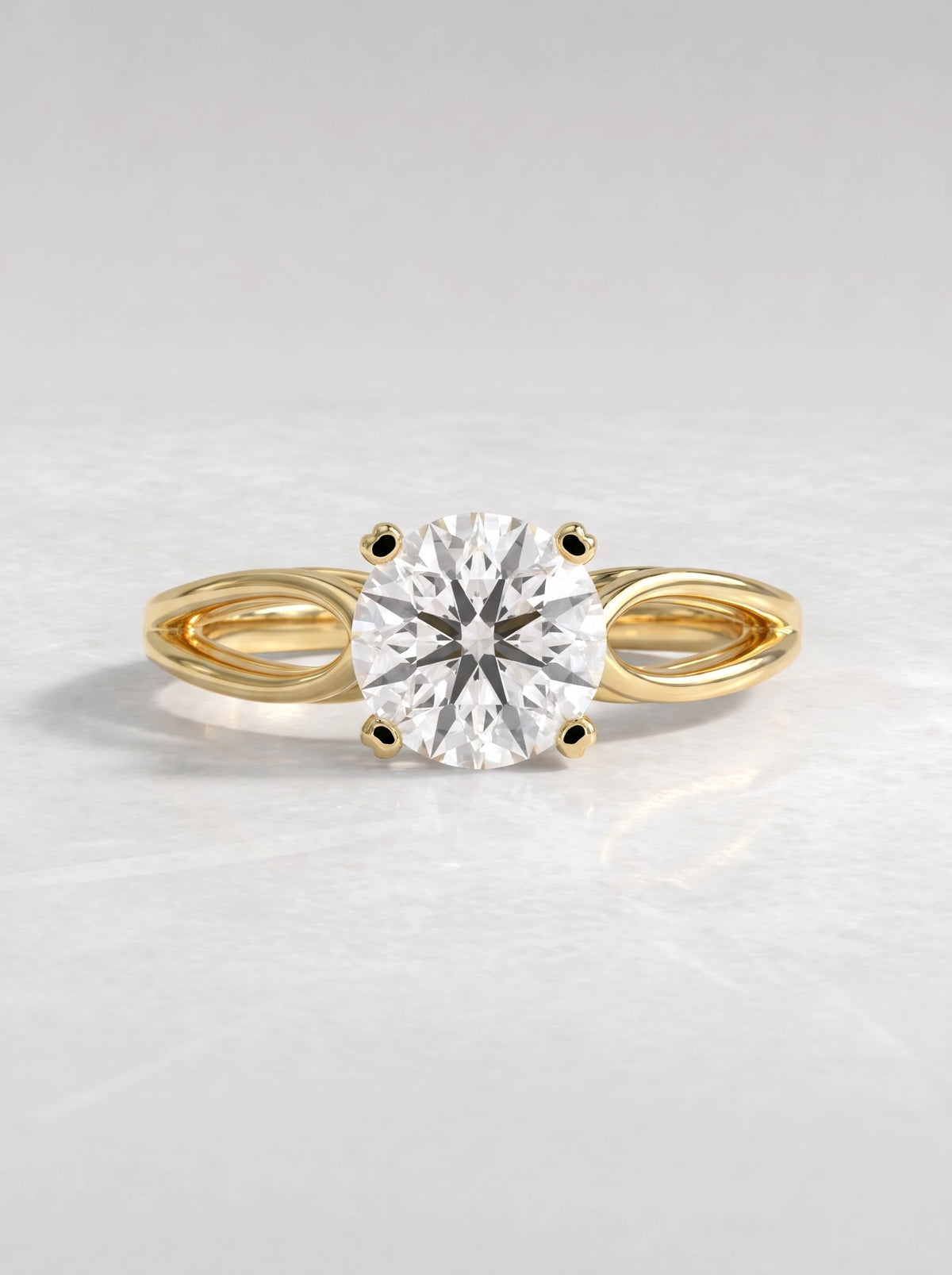 The Margot Romantic Round Cut Lab-Grown Diamond Ring