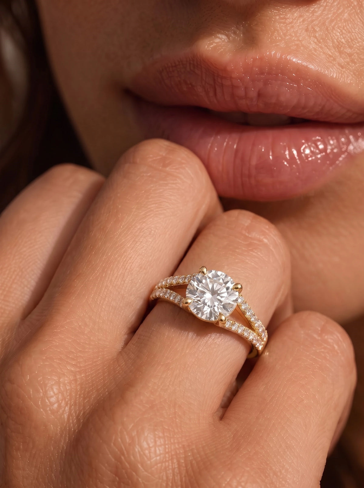 The Vivienne Graceful Round Cut Lab-Grown Diamond Ring